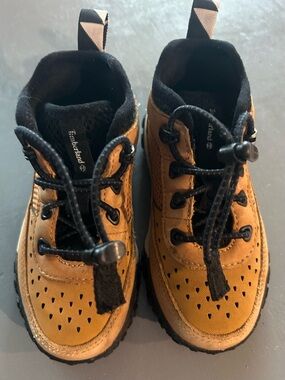Timberland Kids Wheat/Tan Leather Cinch tight lace Boots Sz 8